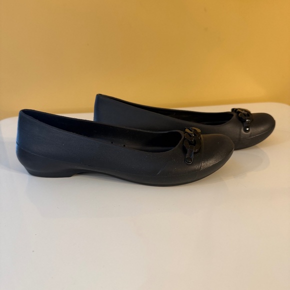BLACK CROCS BALLET FLATS - NEW - SIZE 8 - Picture 4 of 9